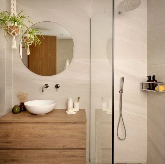 La guía definitiva para decorar e iluminar baños chicos y sin ventanas