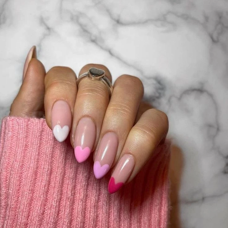 Así se llevan las ‘lover nails’, la manicura perfecta para celebrar este Día de los Enamorados