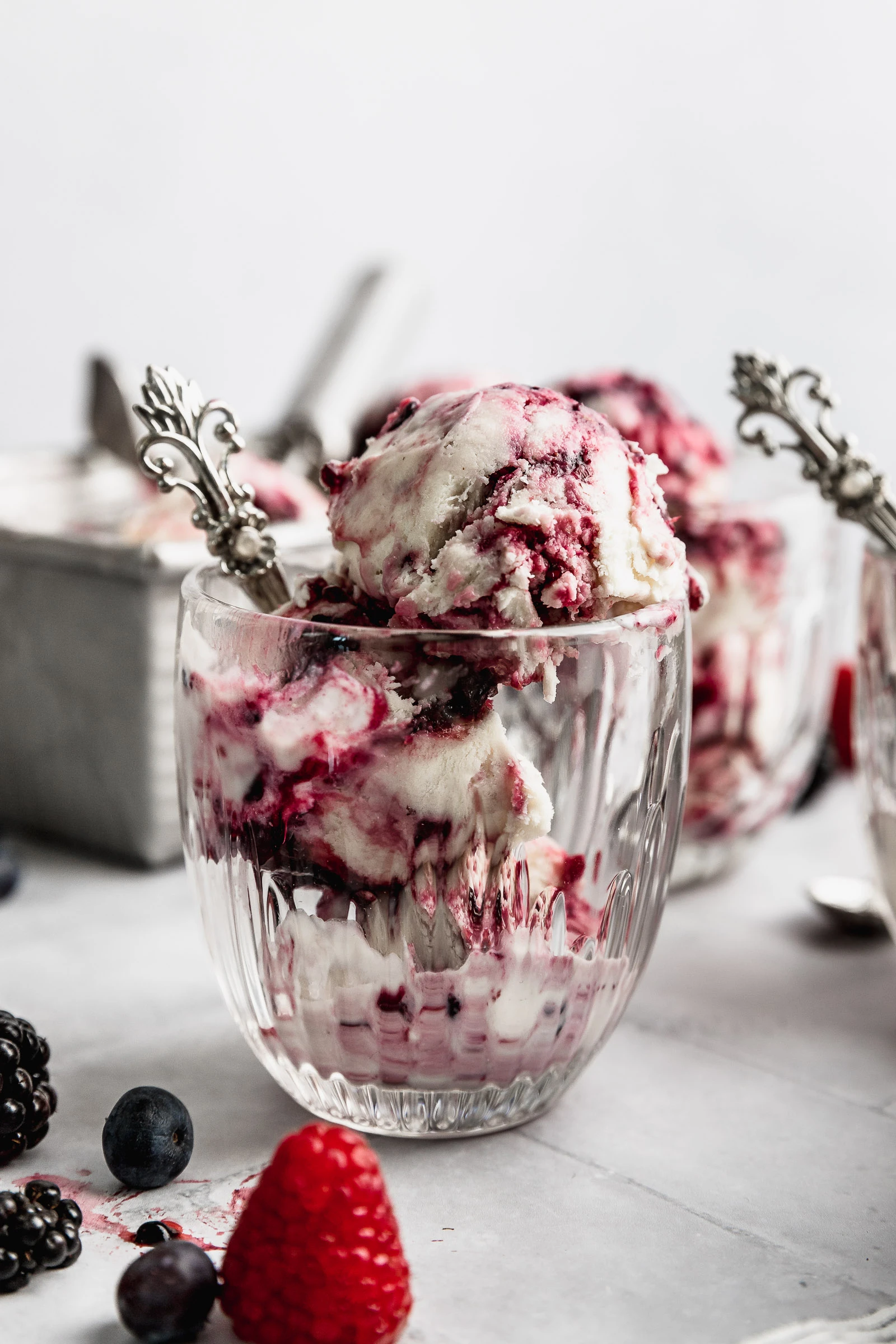 helado-de-yogurt-y-frutos-rojos