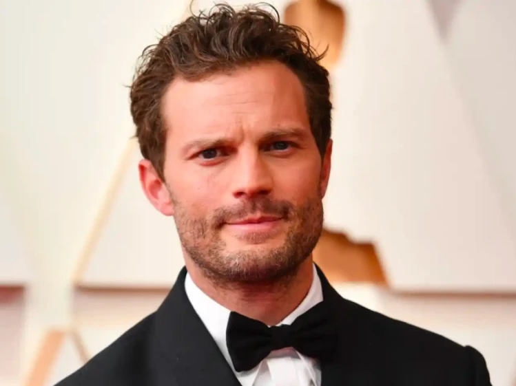 Qué le pasó a Jamie Dornan: el actor de “50 sombras de Grey” fue internado en grave estado