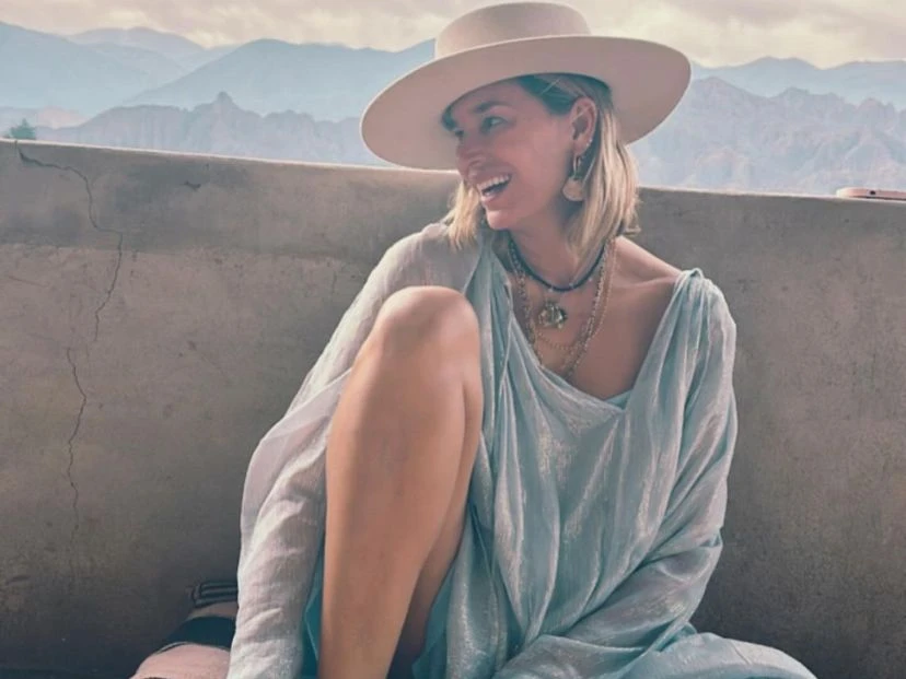 looks de verano de Dolores Barreiro, la reina del estilo hippie chic