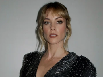 El glamouroso look de Maggie Civantos para la mesa de Mirtha Legrand