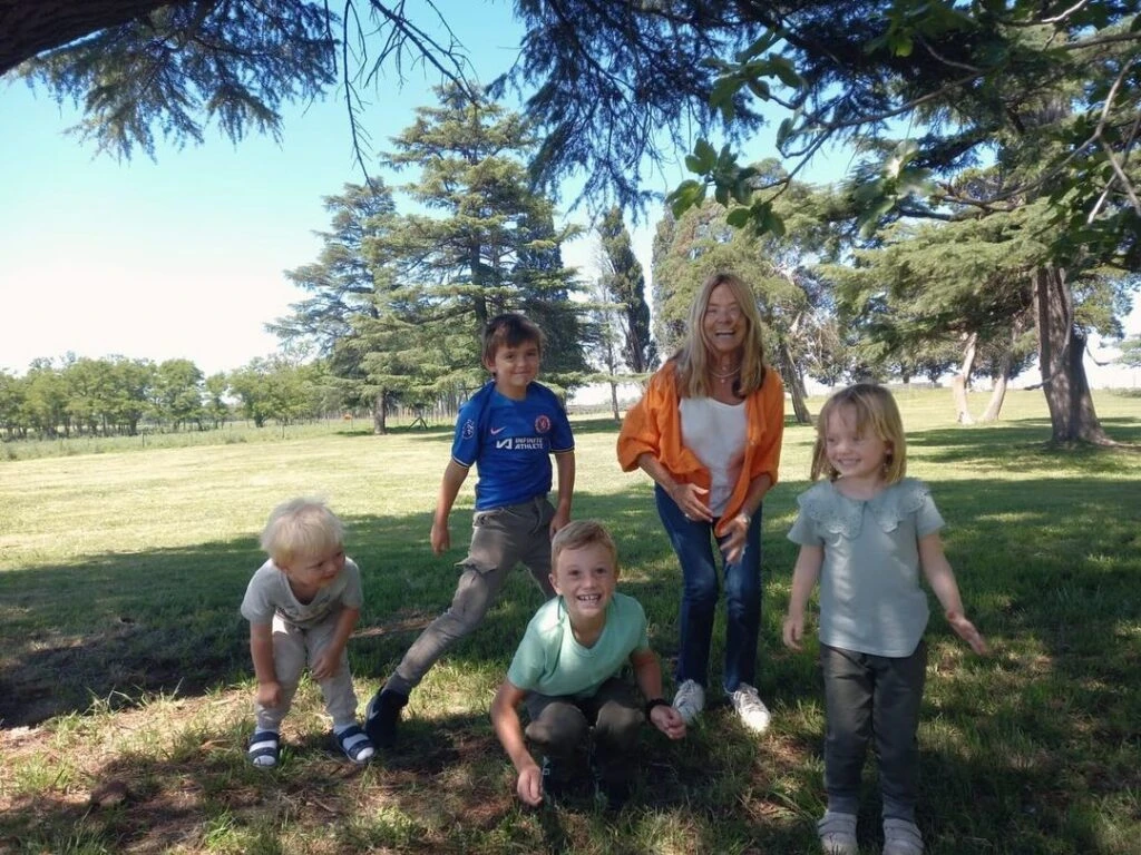 las vacaciones de las trillizas de oro por separado