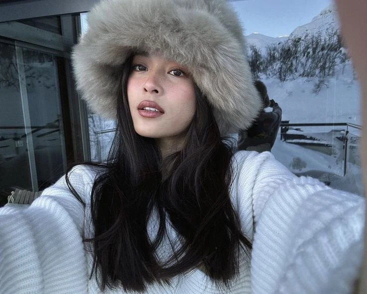 Guía de estilo: así se usan las prendas con peluche, que enamoran a la tendencia mob wife