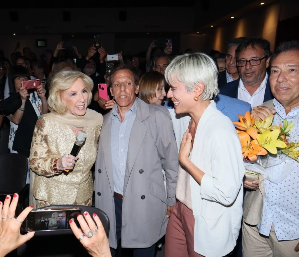 Mirtha Legand brilló en la noche de Mar del Plata y llevó uno de sus ítems de moda preferidos