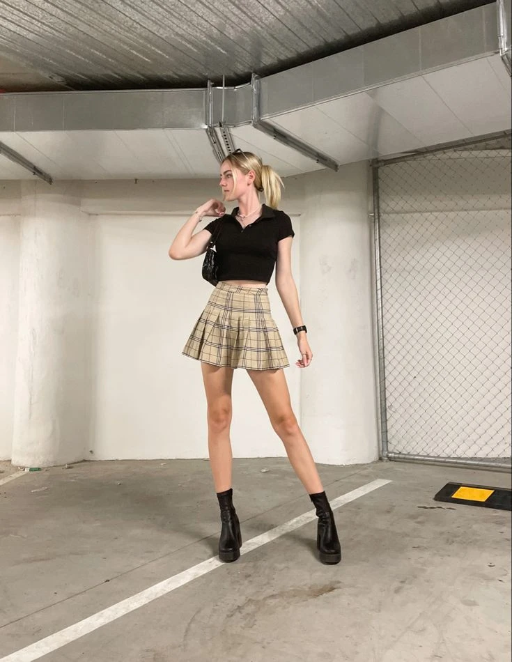 Guía de estilo: cómo usar el cuadrillé, el estampado que se impone este 2024