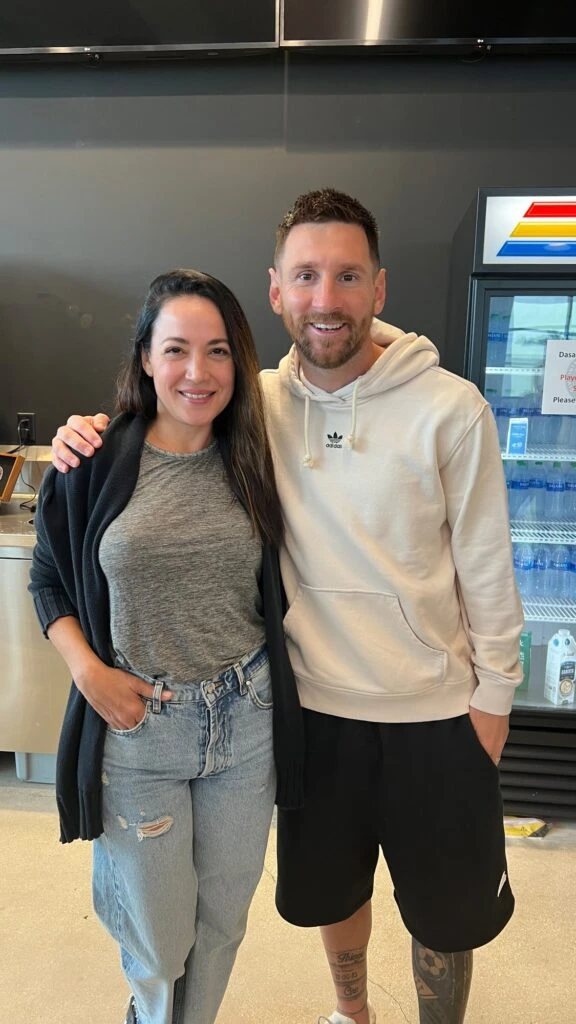 La inesperada coincidencia entre Marcela Tinayre y Leo Messi en sus vacaciones