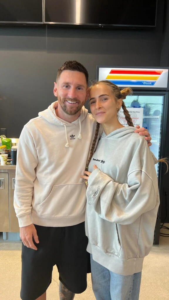 La inesperada coincidencia entre Marcela Tinayre y Leo Messi en sus vacaciones