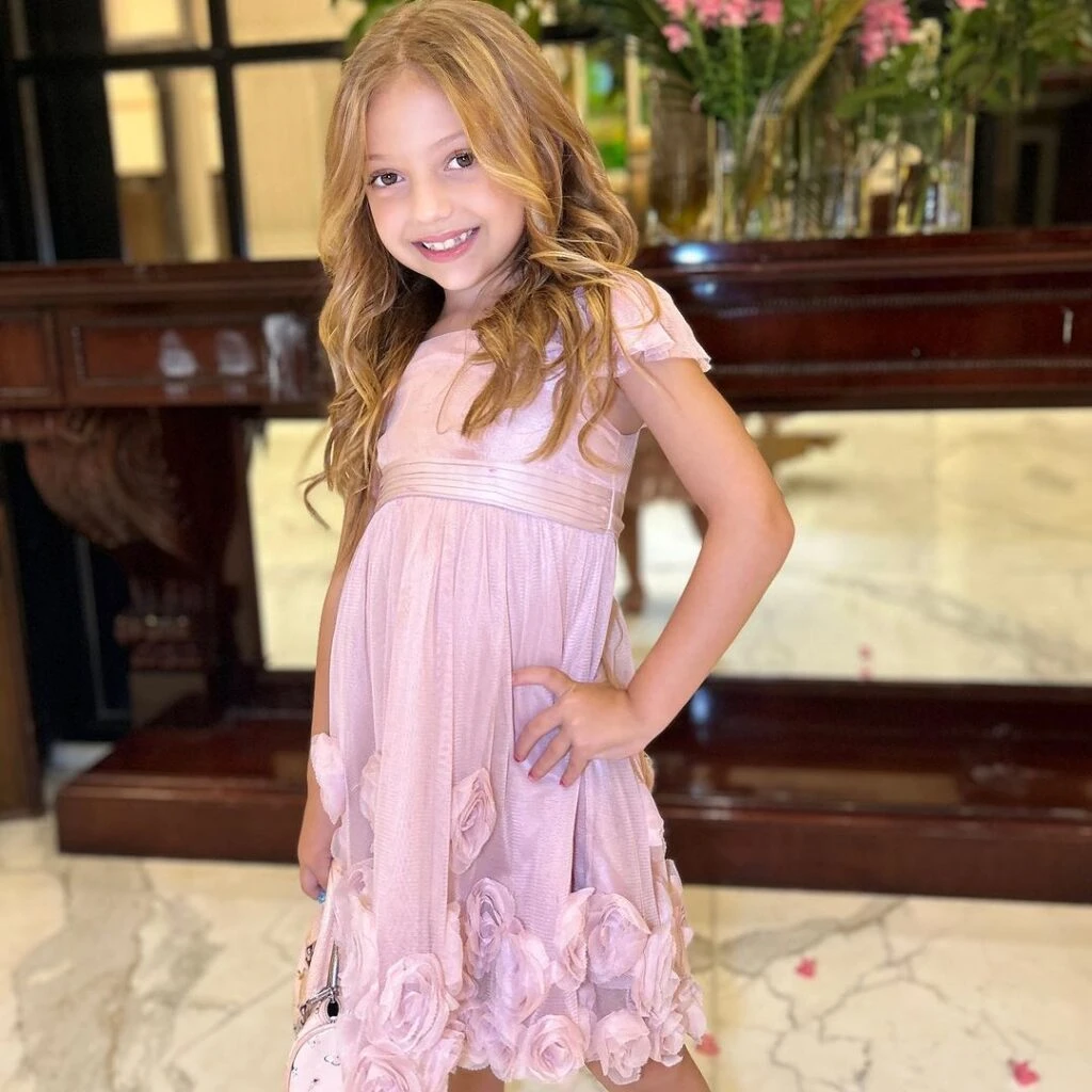 Así está Abrojito, la hija de Evangelina Anderson y Martín Demichelis, que cumplió 7 años