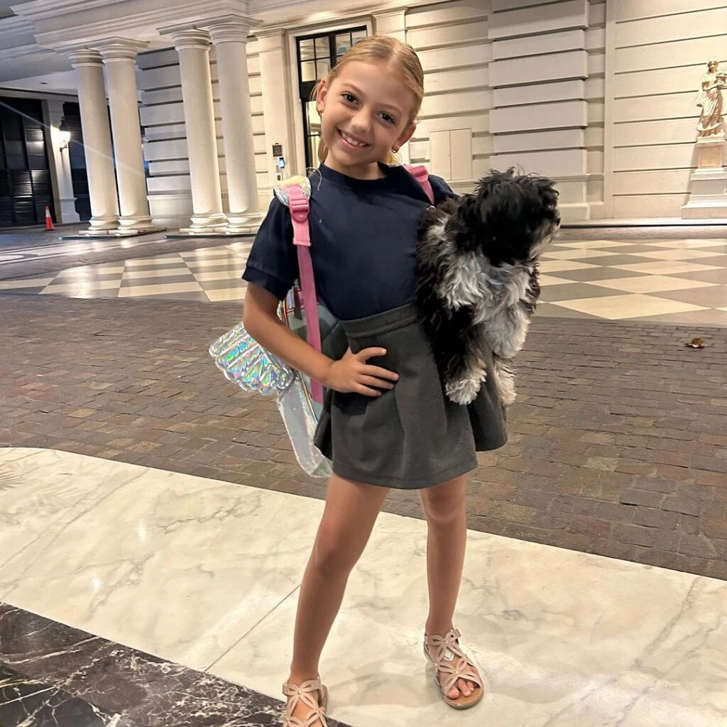 Así está Abrojito, la hija de Evangelina Anderson y Martín Demichelis, que cumplió 7 años