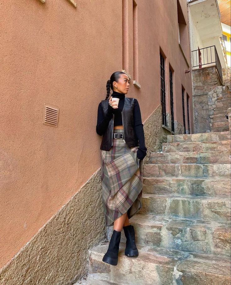 Guía de estilo: cómo usar el cuadrillé, el estampado que se impone este 2024