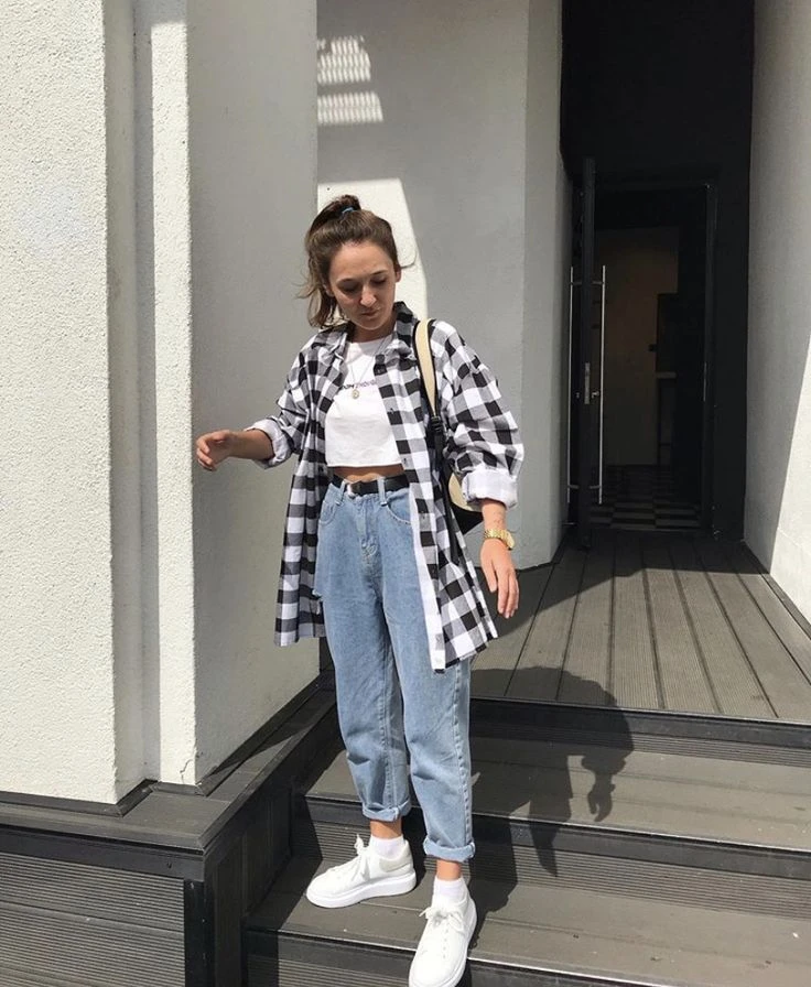 Guía de estilo: cómo usar el cuadrillé, el estampado que se impone este 2024