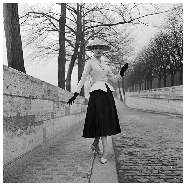 Alerta tendencia: regresan las faldas corolle de los años 50 – Revista Para  Ti