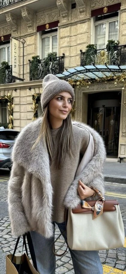 Guía de estilo: así se usan las prendas con peluche, que enamoran a la tendencia mob wife