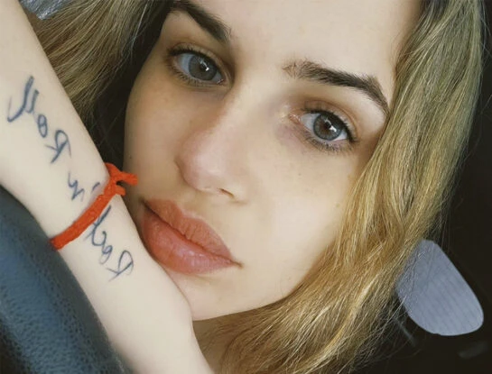 Qué es de la vida de Alma Gandini, la hija de la periodista Laura Ubfal, que está cumpliendo 29 años