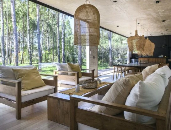 El estilo playa brilla en una casa en Costa Esmeralda