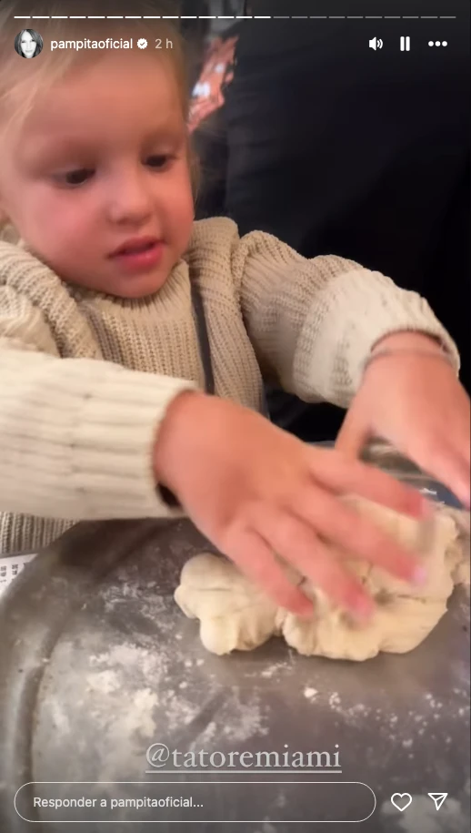 Ana García Moritán amasó pizza.