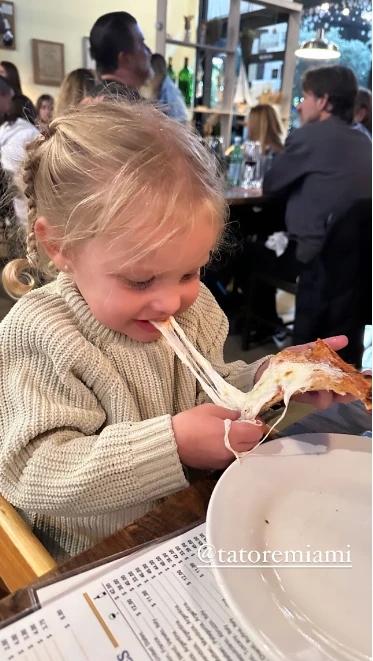 Ana García Moritán amasó pizza.