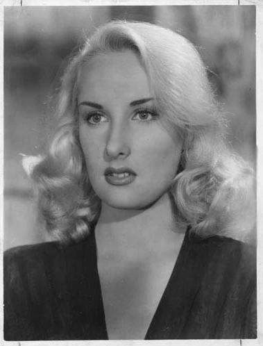 Mirtha Legrand en 1946, una escena del film "Un beso en la nuca".