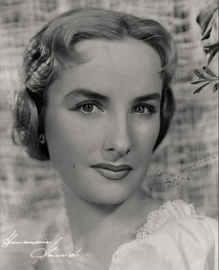Mirtha Legrand en un retrato de 1955, foto de Annemarie Heinrich. Foto Wikipedia.