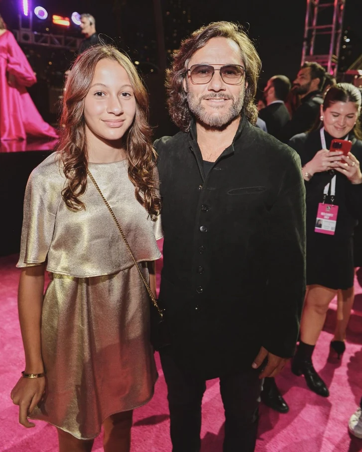 Diego Torres y su hija Nina en los Premios Lo Nuestro. Foto IG.