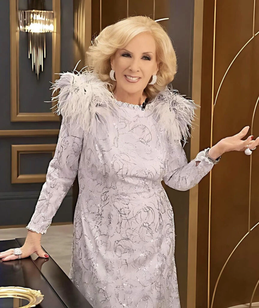 Claudio Cosano reveló cómo es vestir a Mirtha Legrand. Foto: Instagram. 