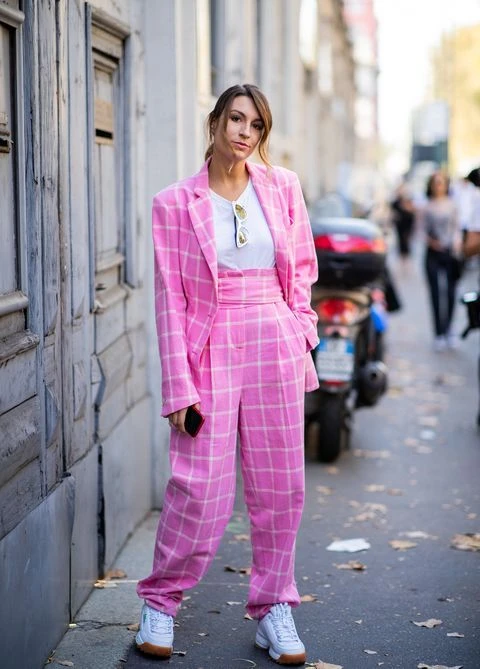 Guía de estilo: cómo usar el cuadrillé, el estampado que se impone este 2024