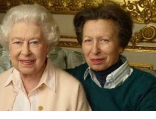Destacada princesa Ana y reina Isabel