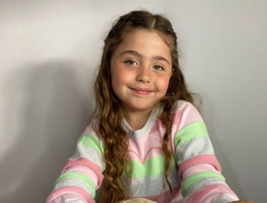 Antonia tiene 6 años, cocina y la siguen más de 300 mil en redes: "Quiero ser como Tini Stoessel"