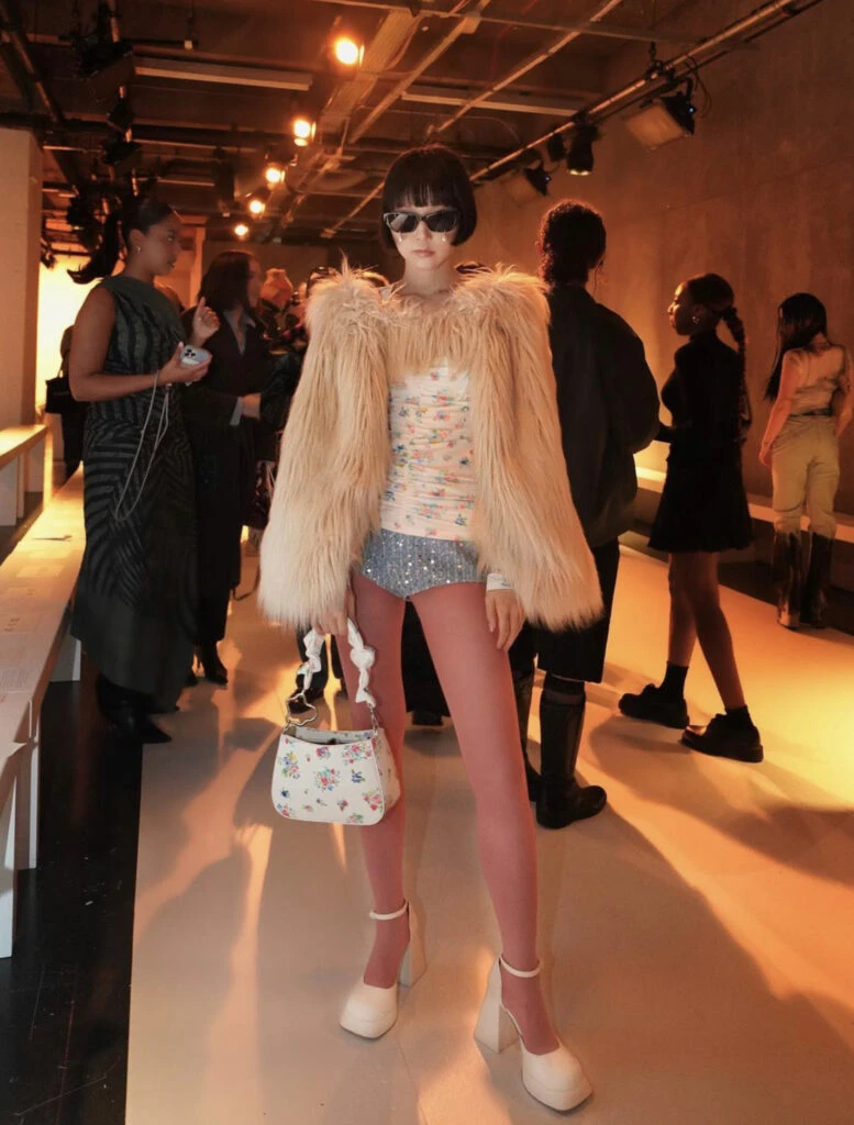 Estos son los mejores looks de street style del London Fashion Week. Foto: Instagram. 