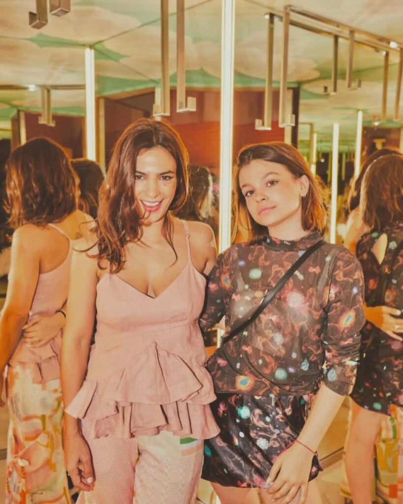 Agustina Cherri con Muna Pauls.