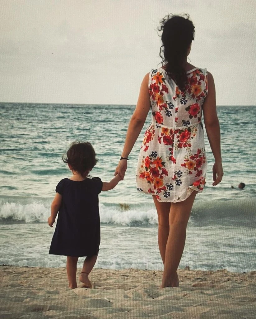 Agustina Cherri con Muna Pauls chiquita.