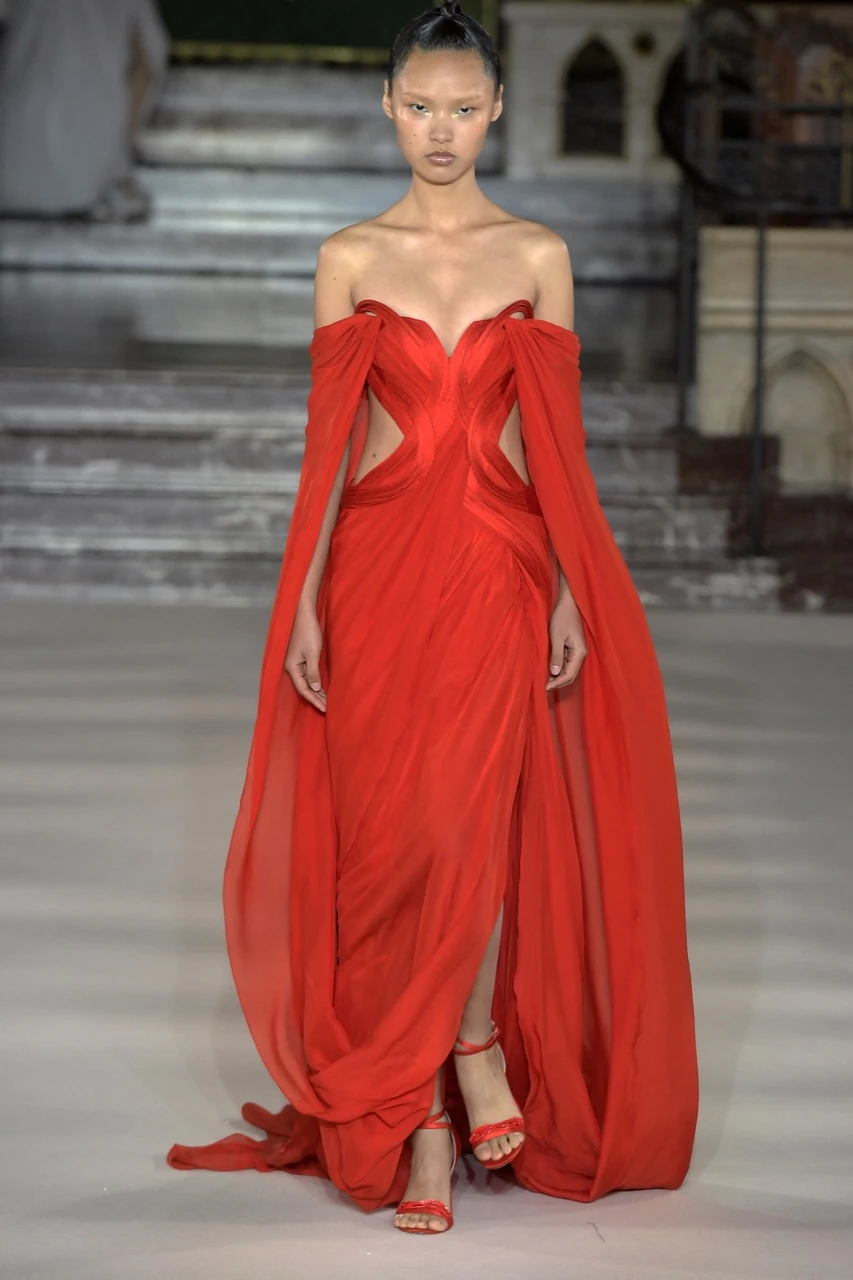 Desfile primavera verano 2024 de Gaurav Gupta