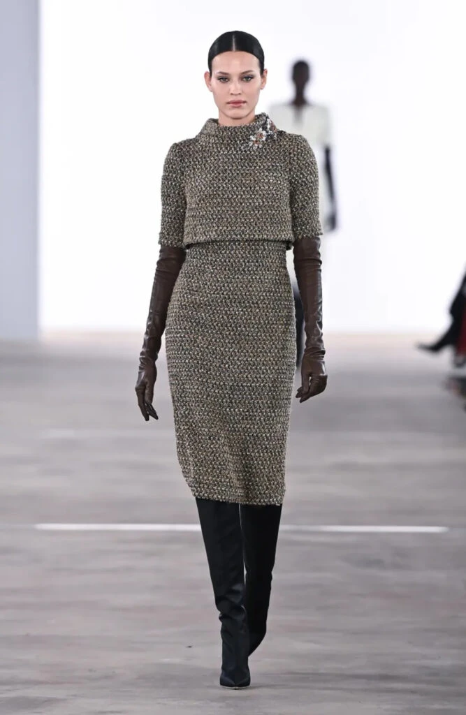 Badgley Mischka en la Semana de la Moda de NY: una oda a la femineidad en su colección otoño-invierno 2024