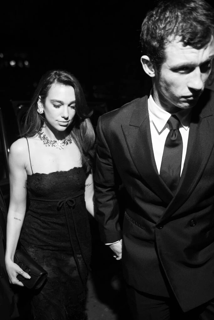 Dua Lipa presentó a su nuevo novio, Callum Turner