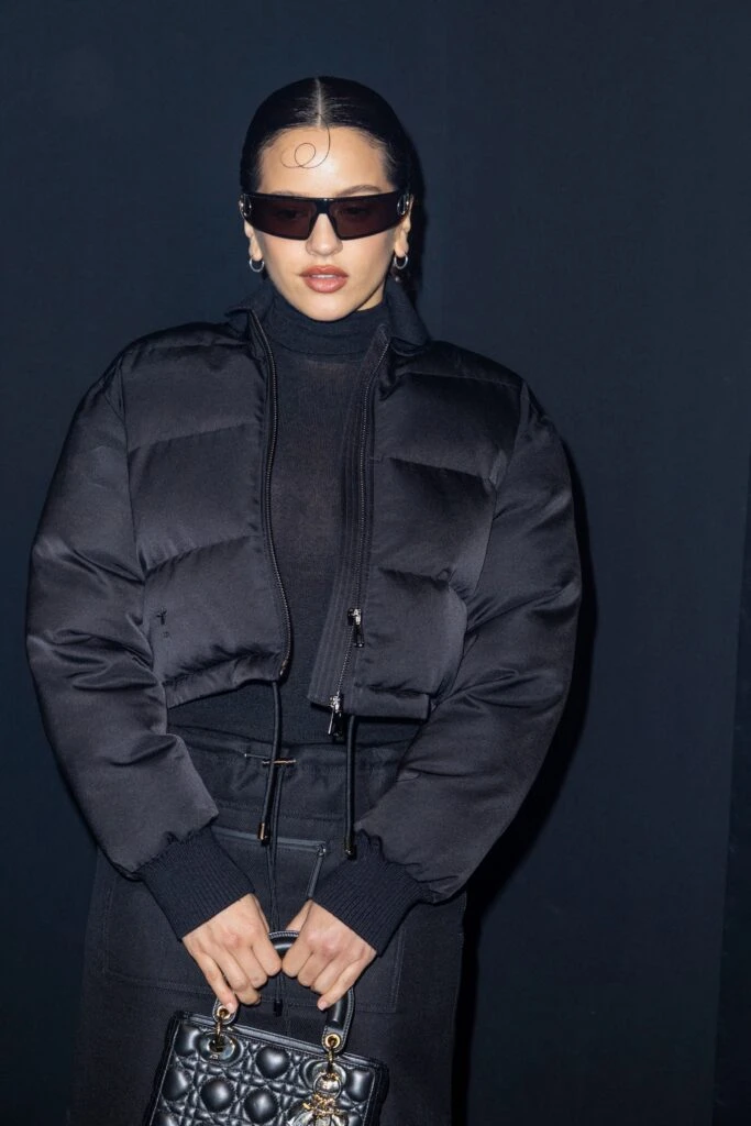 de Jennifer Lawrence a Natalie Portman y Rosalía, los looks de las famosas en la front row de Dior en la PFW