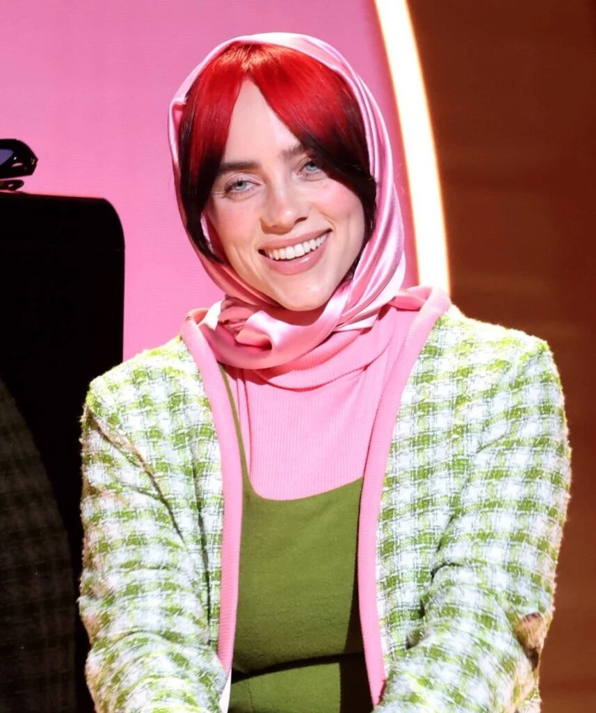 Billie Eilish llevó un look inspirando en una muñeca Barbie a los Grammys 2024