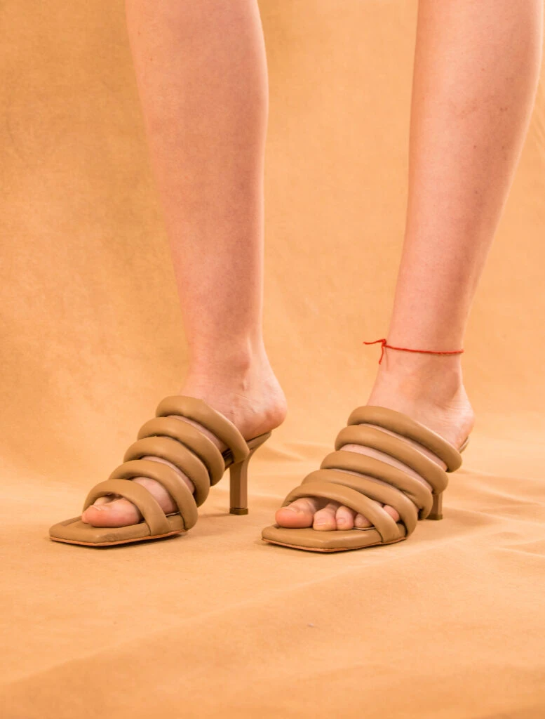 moda práctica 3 looks con falda naranja