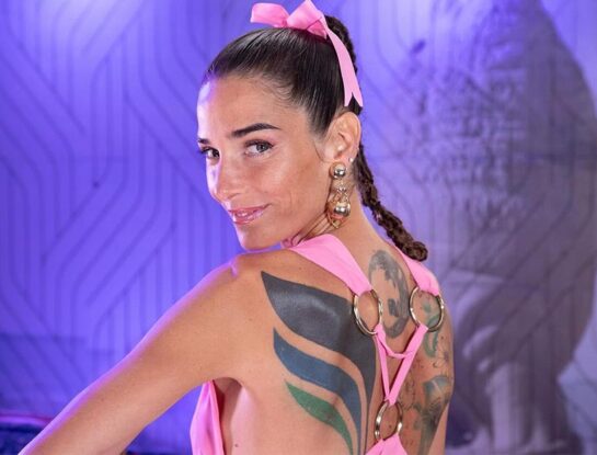 El look súper glamoroso de Juana Viale en su mesaza desde Mar del Plata: sorprendió con detalles de tendencia coquette