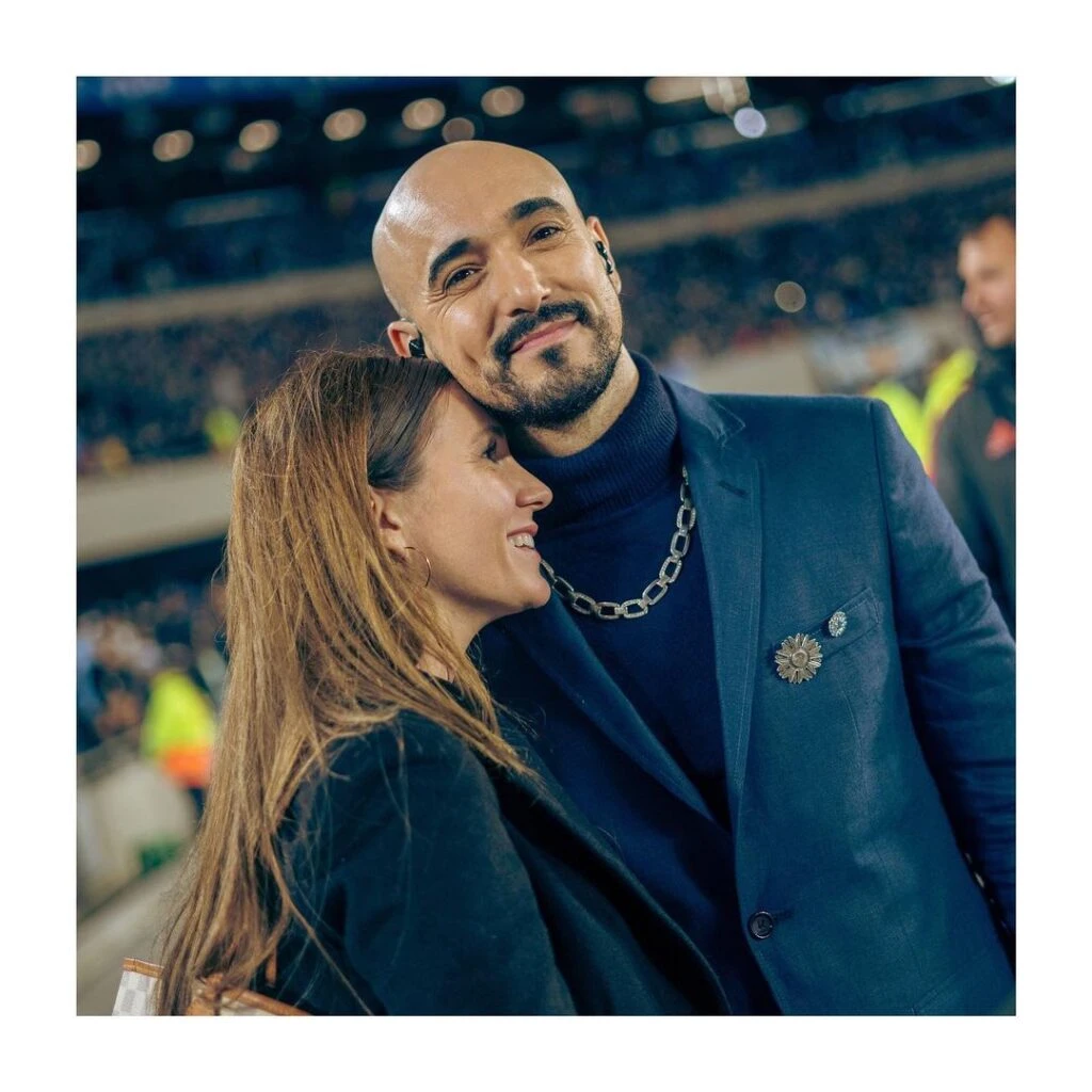 La historia de amor de Abel Pintos y Mora Calabrese, que se convertirán en padres de una nena