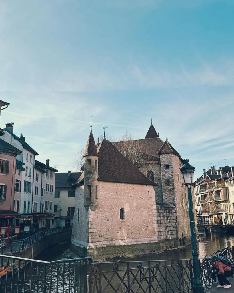 Las fotos de las vacaciones de Dolores Barreiro y Santiago Gómez Romero en Francia