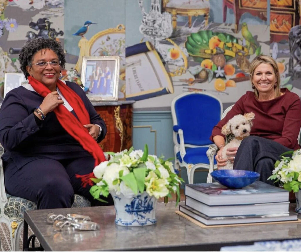 Máxima llevó un look ideal para copiar y usar en la oficina. Foto: Instagram.