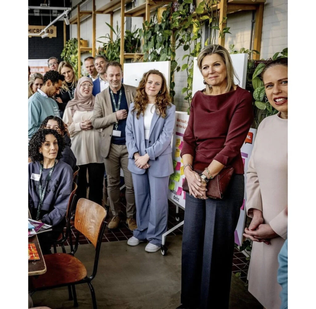 Máxima llevó un look ideal para copiar y usar en la oficina. Foto: Instagram.