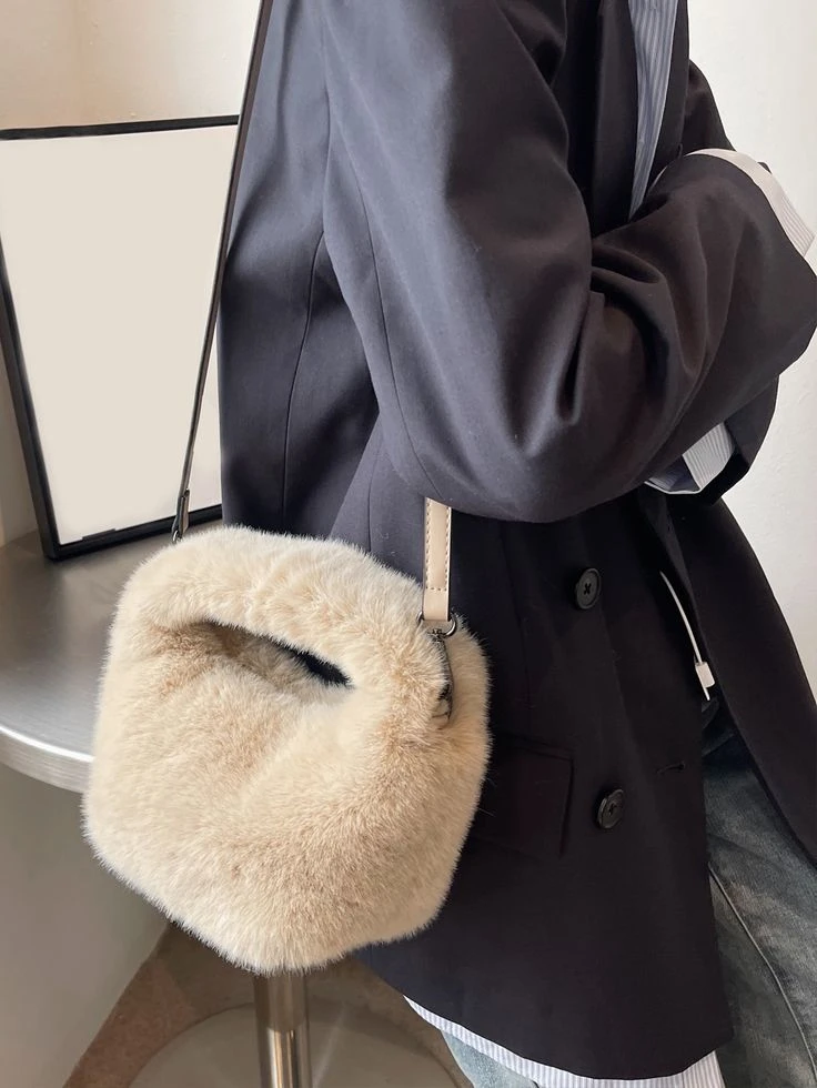 Guía de estilo: así se usan las prendas con peluche, que enamoran a la tendencia mob wife