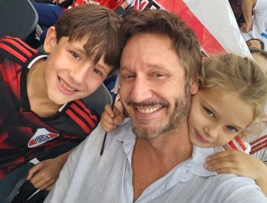 Benjamín Vicuña compartió la pasión futbolera con sus hijos