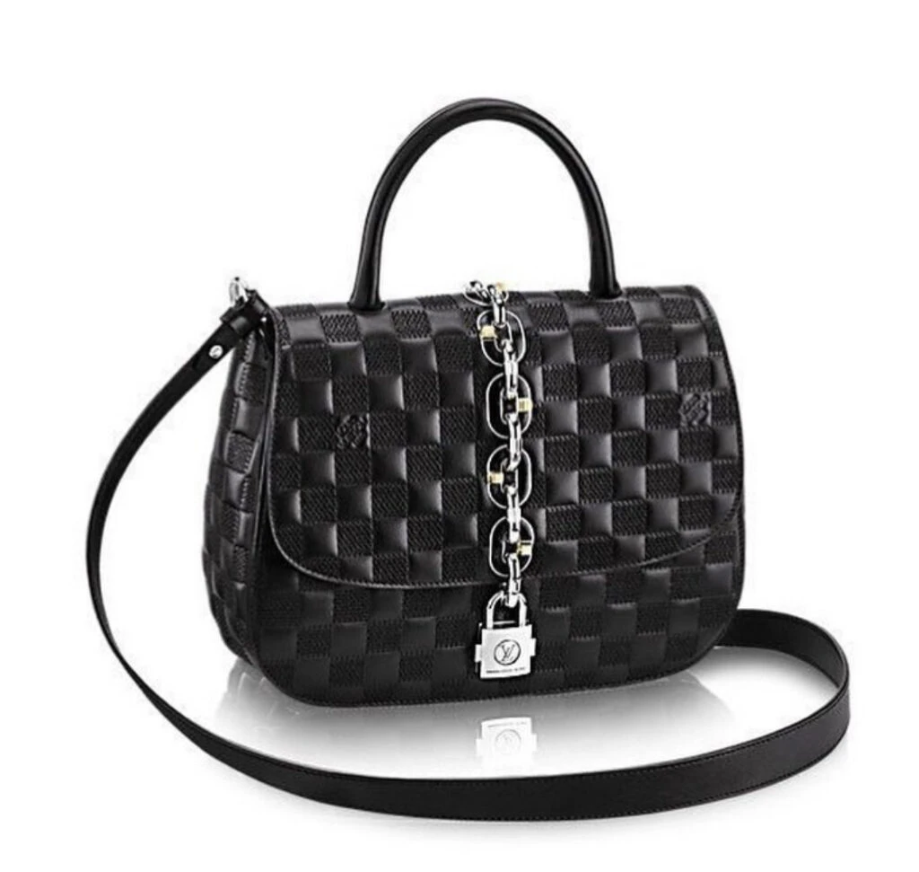 Rania de Jordania marcó tendencia con este look total black. Foto: Instagram. 