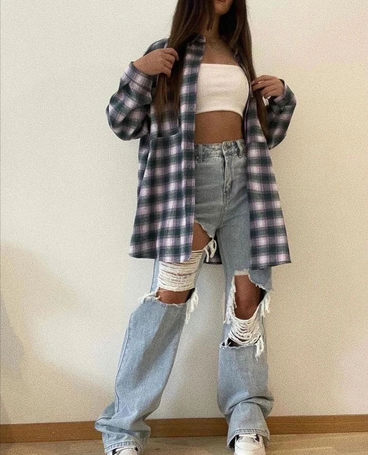 Guía de estilo: cómo usar el cuadrillé, el estampado que se impone este 2024