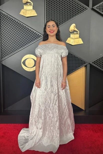 Silvana Estrada en los premios Grammy