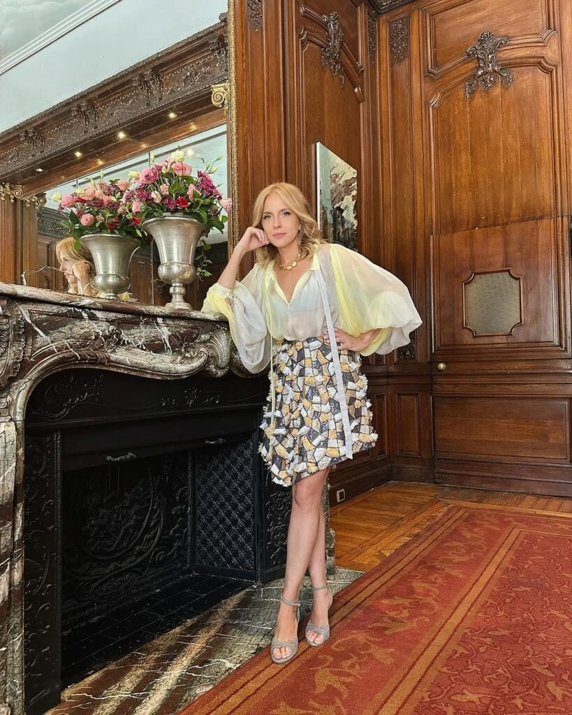 Carla Peterson y su look super glamoroso en la presentación de "Terapia alternativa 2"