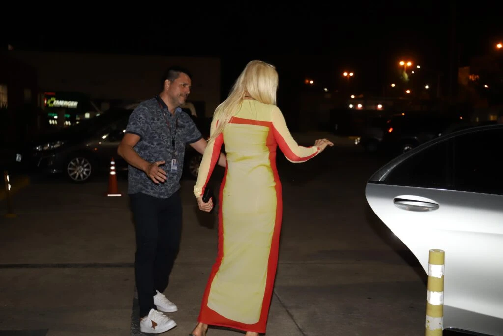 La sorpresa de Susana Giménez para Mirtha Legrand en su cumpleaños: llegó desde Punta del Este para asistir al festejo. Fotos: RS Fotos.